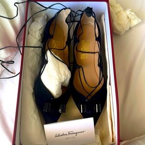 NEVER WORN Salvatore Ferragamo Claire Lace Up Flats - Black Size 36